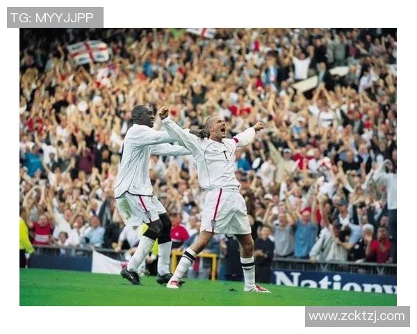 足球明星飞龙的传奇人生与辉煌成就全景介绍 足球明星飞龙的传奇人生与辉煌成就全景介绍