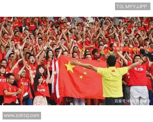 当足球明星与球迷亲密互动时的感人瞬间与难忘回忆